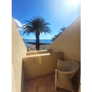 Sunny beach-front  house 