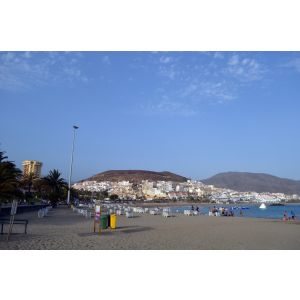 Sunny beach-front  house 